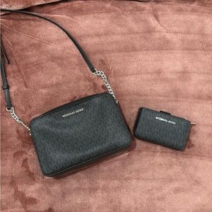 Michael Kors Black Purse and Wallet Set 🖤👜